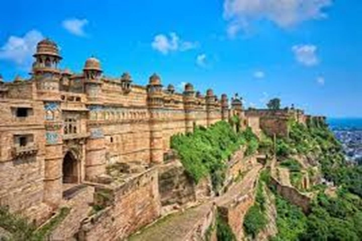 Delhi - Gwalior - Khajuraho - Varanasi@Globalduniya