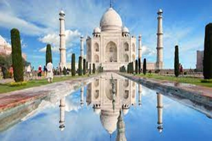 Trip to Taj Mahal - Pink City - Gwalior - Delhi@Globalduniya