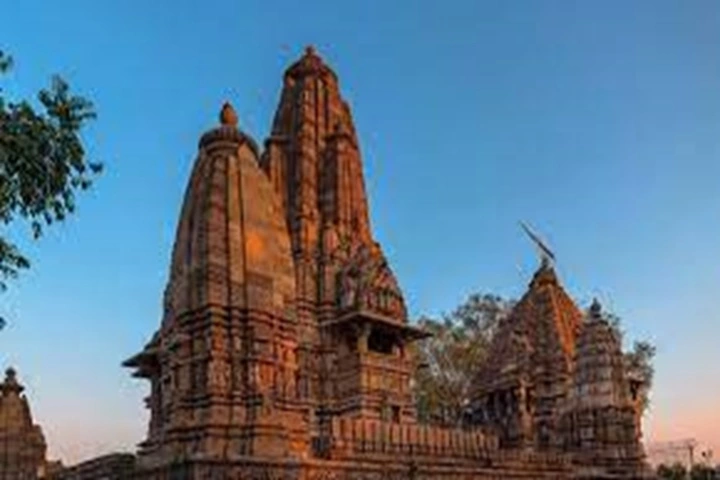 Enchanting MP Heritage Tour@Globalduniya